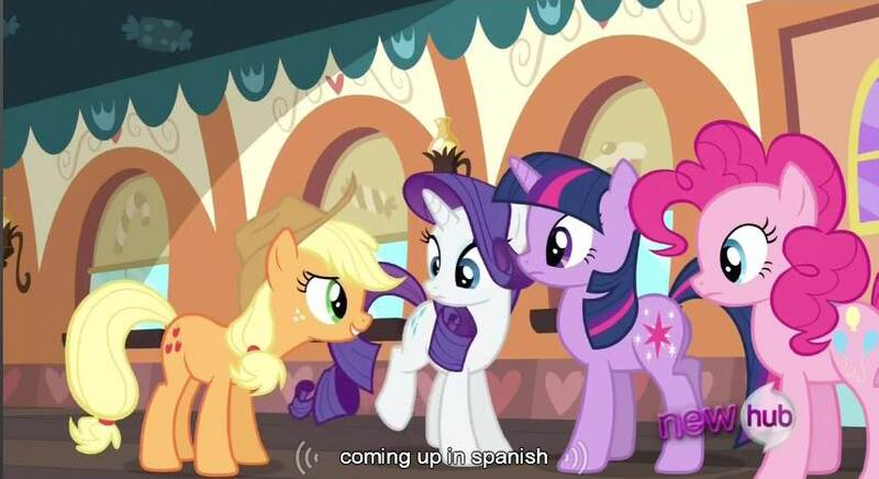 Size: 856x467 | Tagged: applejack, derpibooru import, hub logo, mmmystery on the friendship express, pinkie pie, rarity, safe, screencap, spanish, twilight sparkle, youtube caption