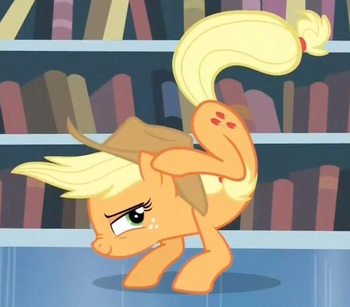 Size: 718x629 | Tagged: applejack, derpibooru import, safe, screencap, the crystal empire