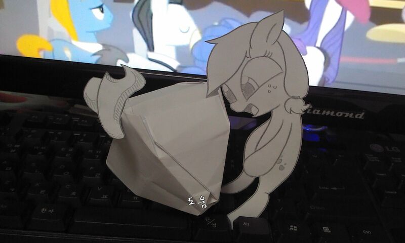 Size: 2560x1536 | Tagged: safe, derpibooru import, applejack, computer, korean, paper child, papercraft, photo, rock