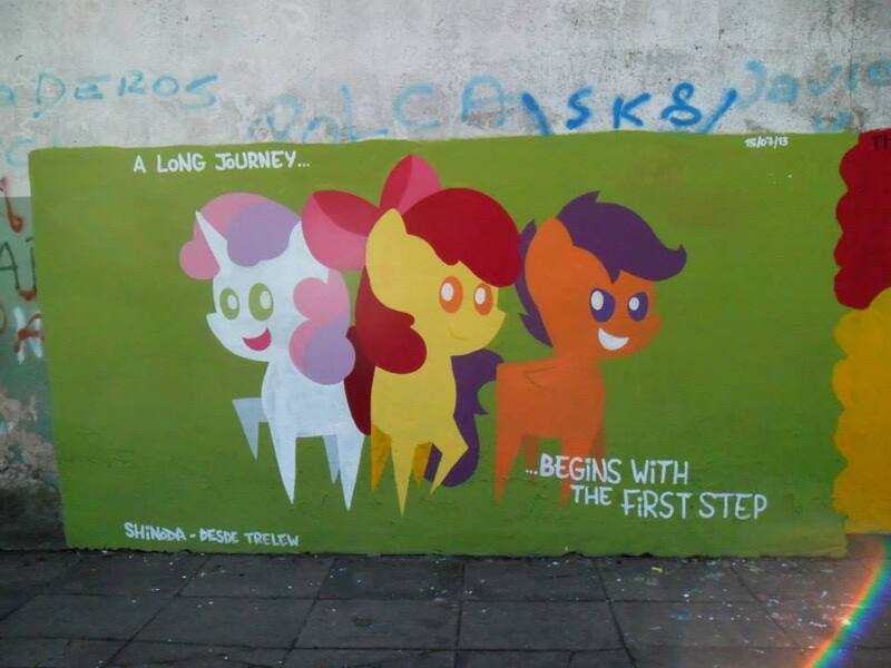 Size: 960x720 | Tagged: safe, artist:shinodage, derpibooru import, apple bloom, scootaloo, sweetie belle, argentina, cutie mark crusaders, graffiti, pointy ponies