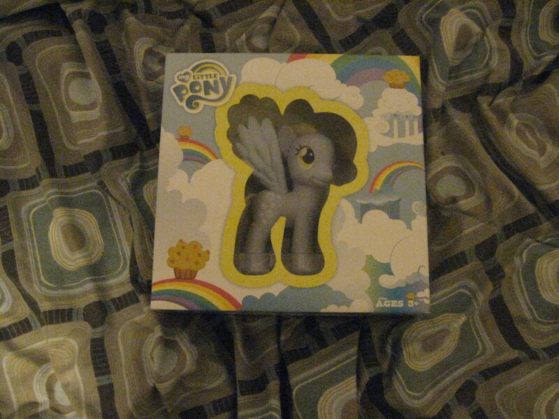 Size: 1600x1200 | Tagged: safe, derpibooru import, derpy hooves, pegasus, pony, female, mare, mystery, san diego comic con, toy