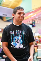 Size: 430x645 | Tagged: brony, clothes, derpibooru import, human, irl, irl human, not russell wilson, photo, safe, t-shirt, vinyl scratch