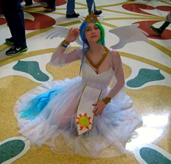 Size: 900x861 | Tagged: safe, artist:vampire-sacrifice, derpibooru import, princess celestia, human, 2012, convention, cosplay, irl, irl human, megacon, photo