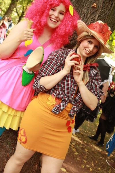 Size: 427x640 | Tagged: applejack, artist:yakko, cosplay, derpibooru import, human, irl, irl human, photo, pinkie pie, safe