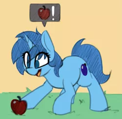 Size: 1013x985 | Tagged: safe, artist:shinodage, derpibooru import, oc, oc:meno, unofficial characters only, pony, unicorn, pony town, ambiguous gender, apple, blue eyes, blue hair, blue mane, captain obvious, crouching, emoticon, excited, exclamation point, eyelashes, food, grass, happy, mouth, simple background, solo, speech bubble, tongue out