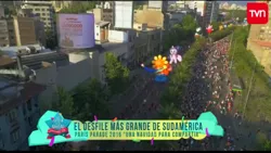 Size: 1280x720 | Tagged: safe, derpibooru import, twilight sparkle, twilight sparkle (alicorn), alicorn, pony, balloon, chile, giant pony, irl, latin america, latin american, macro, parade balloon, paris parade, photo