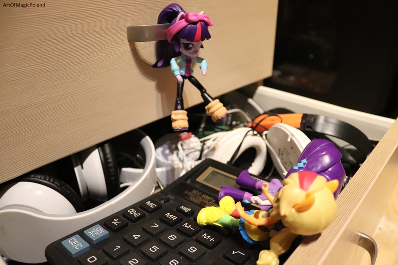 Size: 6000x4000 | Tagged: safe, artist:artofmagicpoland, derpibooru import, applejack, rarity, twilight sparkle, twilight sparkle (alicorn), alicorn, equestria girls, awkward moment, calculator, cute, doll, equestria girls minis, female, headphones, lesbian, rarijack, shipping, spying, toy