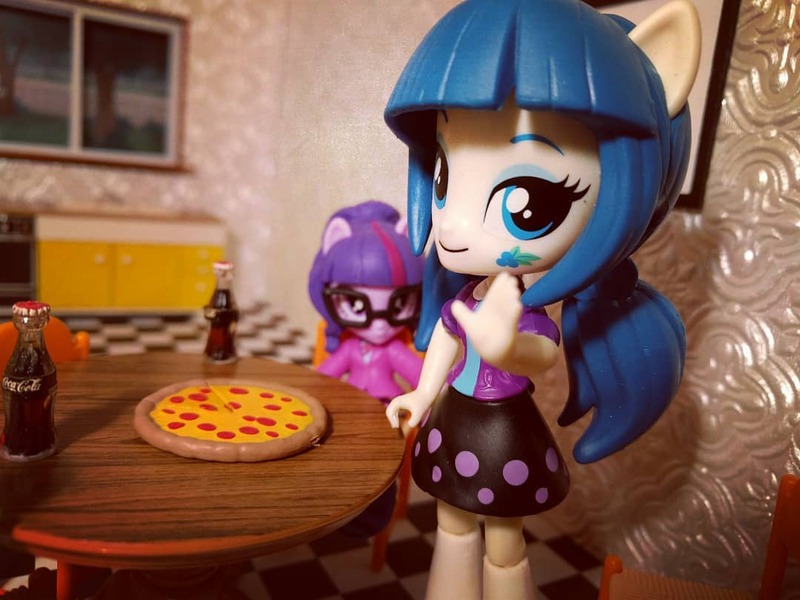 Size: 1080x810 | Tagged: artist needed, source needed, safe, artist:nightfly19, derpibooru import, juniper montage, sci-twi, twilight sparkle, equestria girls, coca-cola, doll, equestria girls minis, eqventures of the minis, food, instagram, meat, pepperoni, pepperoni pizza, pizza, toy