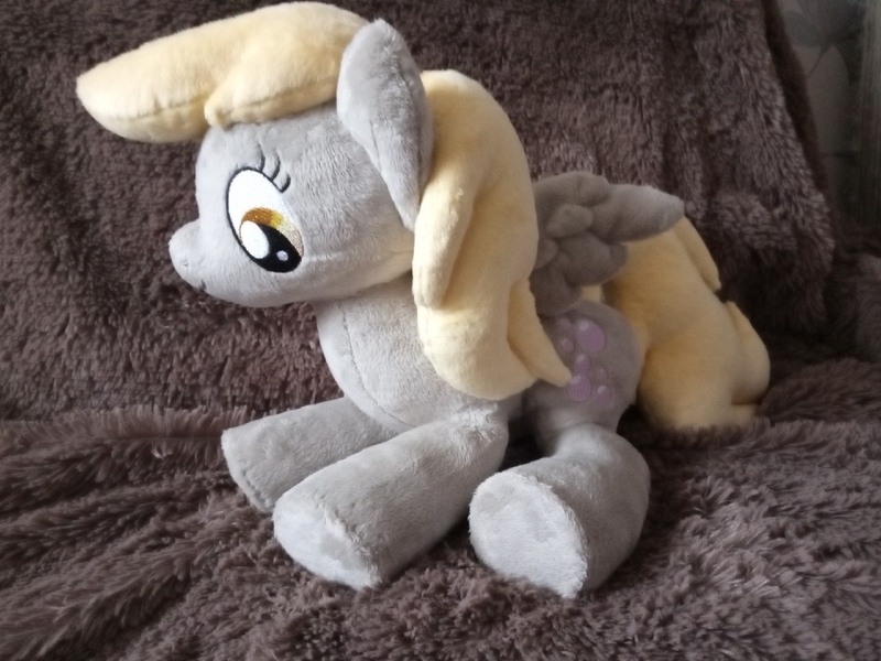 Size: 1280x960 | Tagged: safe, artist:kuroran, derpibooru import, derpy hooves, pony, female, plushie, rcf community