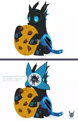 Size: 1820x2820 | Tagged: 2 panel comic, angry, artist:wheatley r.h., bat wings, blue changeling, changeling, changeling oc, chocolate chip cookies, comic, cookie, demogorgon, derpibooru import, food, giant cookie, happy, holding, honeypot changeling, male, oc, oc:w. rhinestone eyes, safe, simple background, solo, spanish, stallion, unofficial characters only, vector, watermark, white background, wings