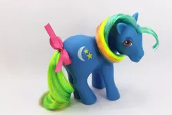 Size: 1000x667 | Tagged: bow, derpibooru import, g1, irl, nachtlicht, night light (g1), nirvana pony, photo, rainbow ponies, safe, tail bow, toy, variant