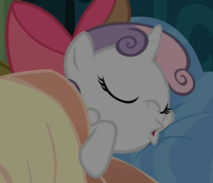 Size: 840x724 | Tagged: apple bloom's bow, bed, bow, derpibooru import, hair bow, safe, screencap, sleeping, solo, somepony to watch over me, sweetie belle