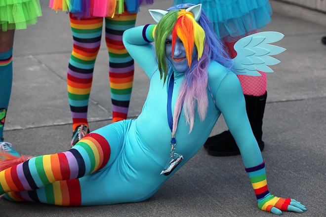 Size: 660x440 | Tagged: cosplay, derpibooru import, human, irl, irl human, photo, rainbow dash, safe, wat, why