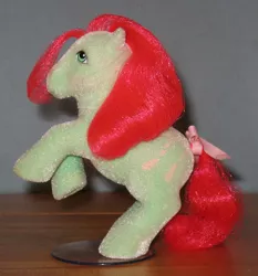 Size: 560x600 | Tagged: bow, derpibooru import, g1, photographer:breyer600, safe, skippity doo, solo, so soft ponies, tail bow, toy