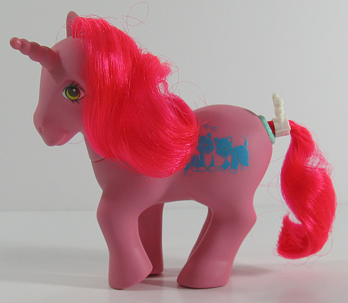 Size: 688x600 | Tagged: safe, derpibooru import, photographer:breyer600, tabby, pony, g1, happy tails ponies, solo, tail clip, toy