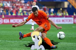 Size: 960x632 | Tagged: safe, derpibooru import, edit, derpy hooves, human, football, image, irl, irl human, jpeg, netherlands, photo, robin van persie, sports