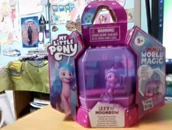 Size: 1600x1200 | Tagged: safe, derpibooru import, izzy moonbow, my little pony: a new generation, g5, image, irl, jpeg, keychain, mini world magic, photo, toy