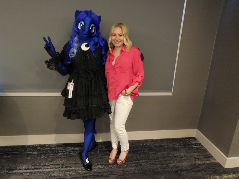 Size: 4608x3456 | Tagged: safe, artist:bramble bunny, derpibooru import, princess luna, anthro, human, andrea libman, babscon, babscon 2016, clothes, cosplay, costume, duo, image, irl, irl human, jpeg, peace sign, photo, voice actor