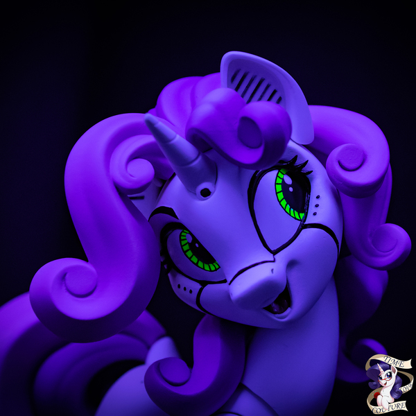 Size: 2000x2000 | Tagged: safe, artist:shuxer59, artist:v747, sweetie belle, pony, robot, robot pony, 3d, colorful, cute, diasweetes, energizer, female, freckles, image, jpeg, looking at you, open mouth, simple background, smiling, solo, sweetie bot, wireframe