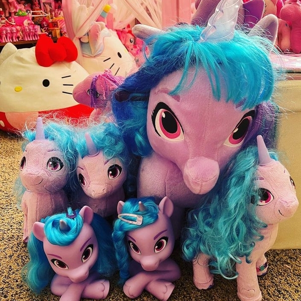 Size: 705x705 | Tagged: safe, derpibooru import, izzy moonbow, pinkie pie, cat, earth pony, pony, unicorn, equestria girls, cute, female, g5, hairclip, hello kitty, image, izzybetes, jpeg, mare, multeity, plushie, sanrio, too much pink energy is dangerous